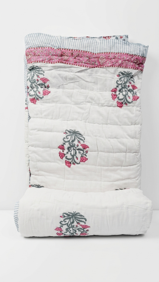 Stuti Blossom Dream Floral Quilt – Soft Cotton Lightweight Comforter for All Seasons